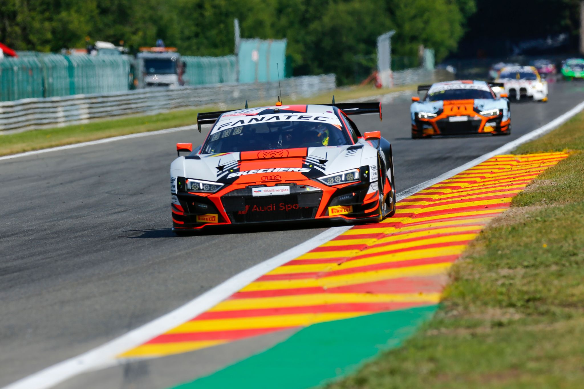 24h Spa, FP1: Audi Sport WRT #32 al comando, 24 auto racchiuse in un secondo