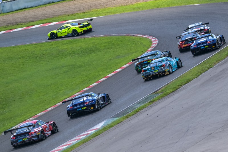 GT World Challenge, fine settimana d’azione tra Asia ed America