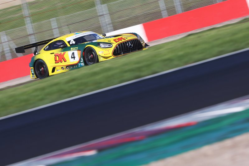 British GT, Adam a Silverstone con 2 Seas