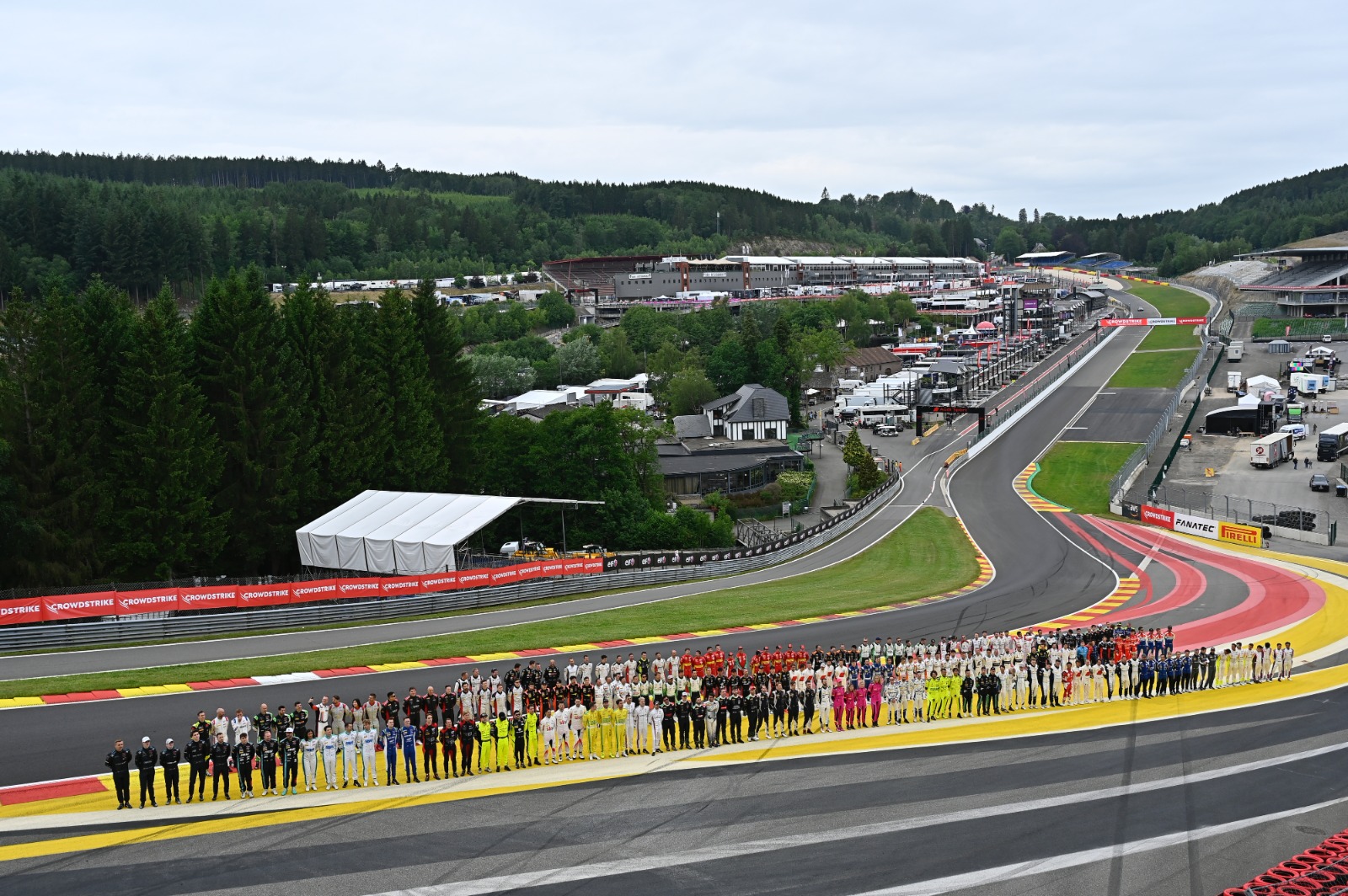 GTWC Europe, parata e foto di gruppo a Spa in attesa delle prove libere