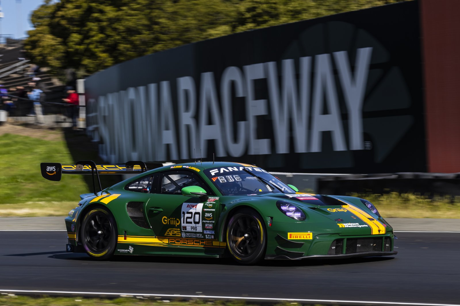 Sonoma race-1, Wright Motorsport Porsche #120 inizia al meglio il 2024