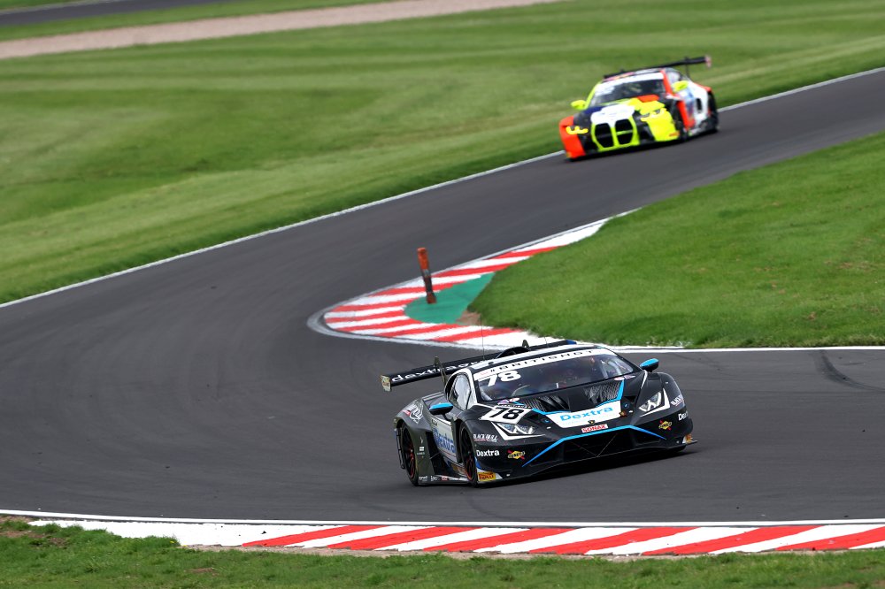 Donington Park qualifiche: 1-2 per Barwell Motorsport  e Lamborghini