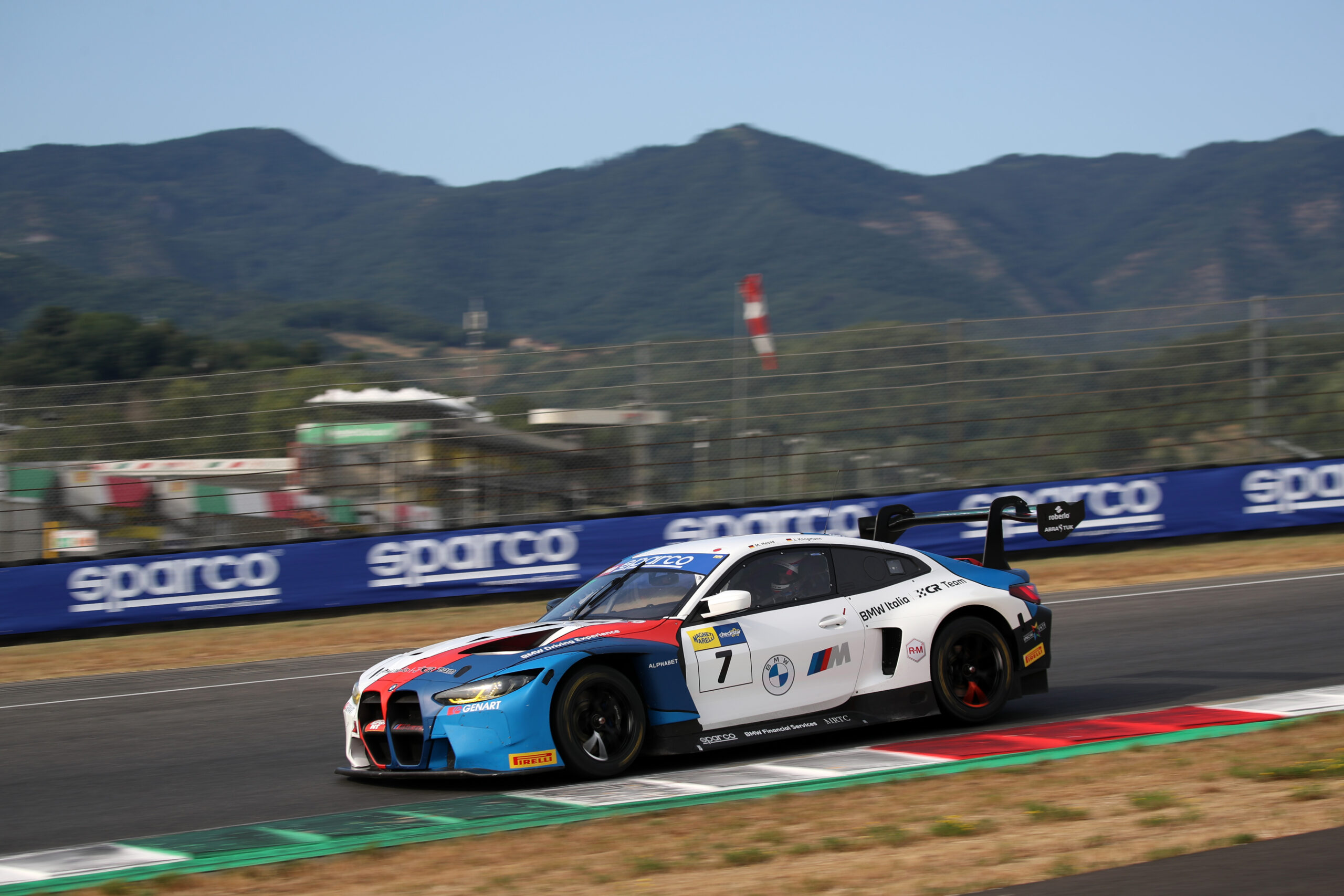 Mugello, race-1: Ceccato Racing BMW #7 svettano con forza