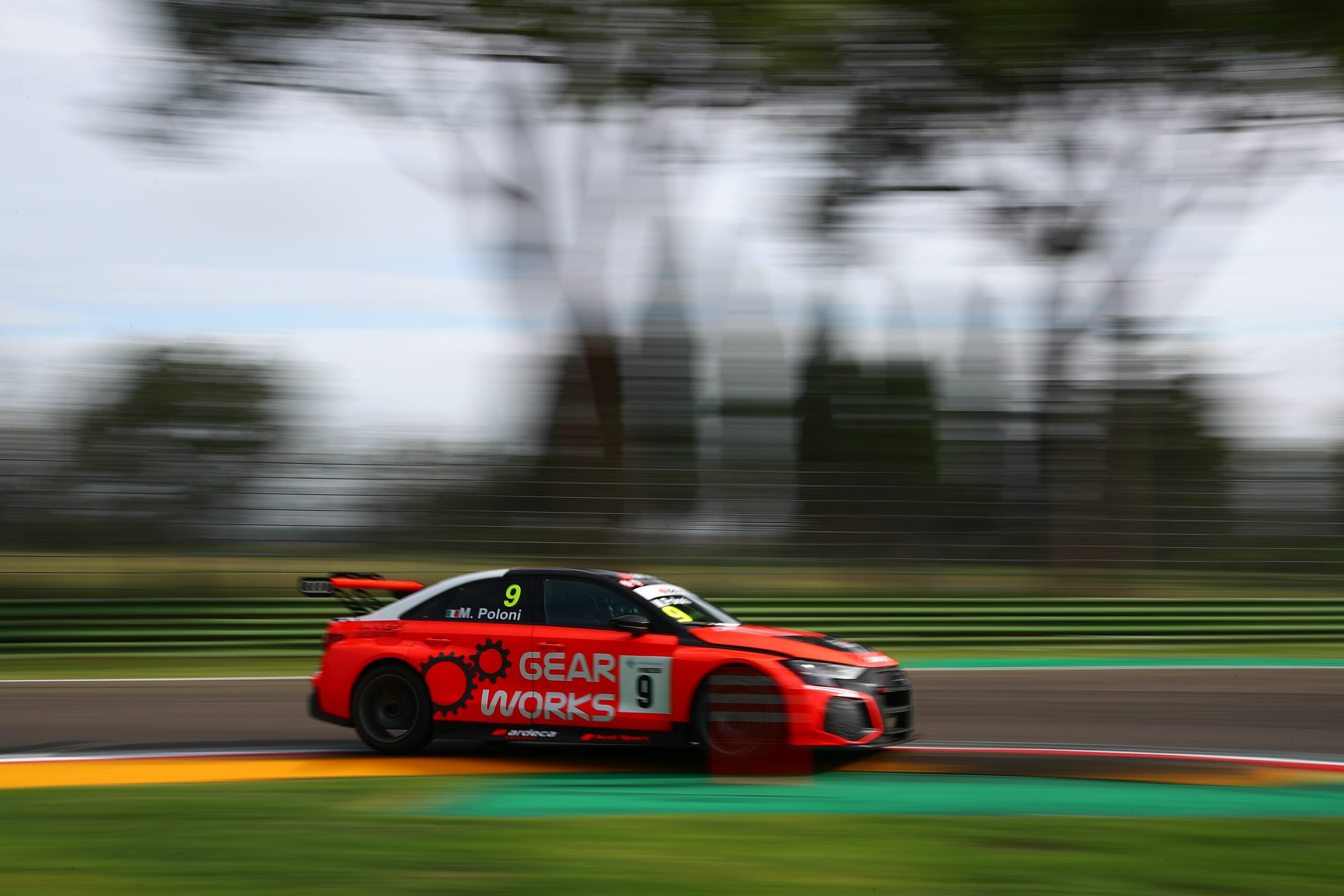 Imola, FP2: Poloni mette paura a tutti prima delle qualifiche