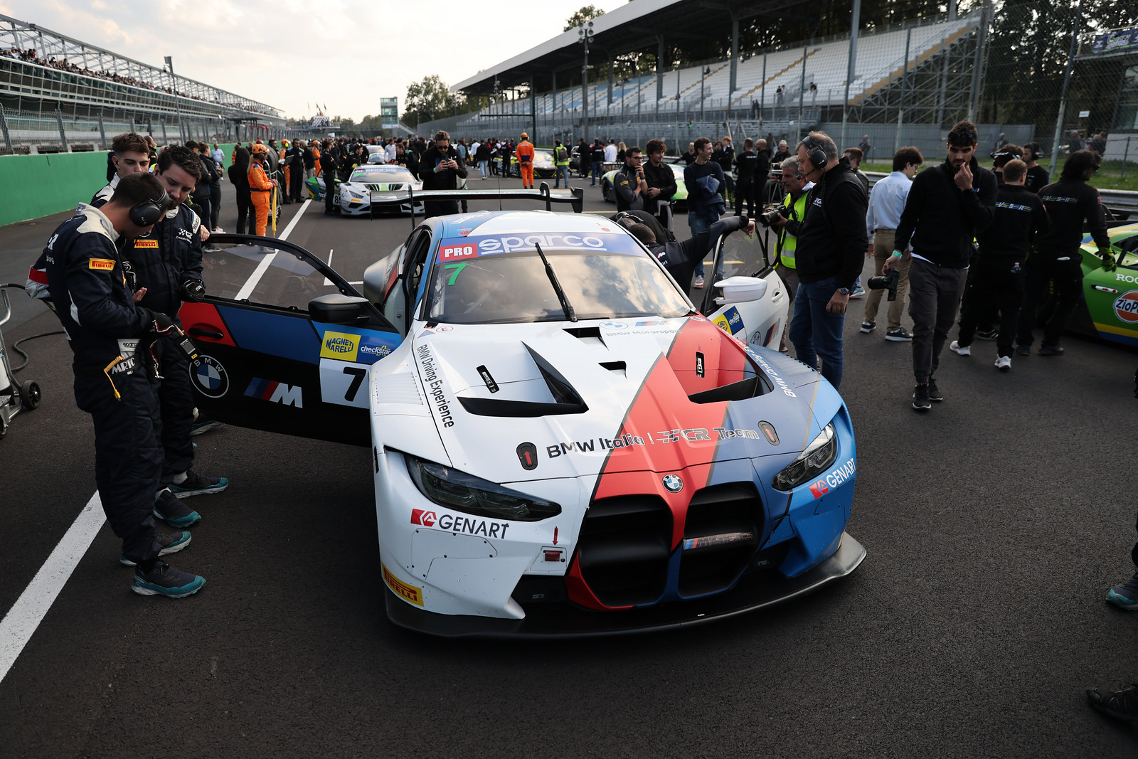 Monza, race-2: Ceccato BMW #7 domina senza rivali